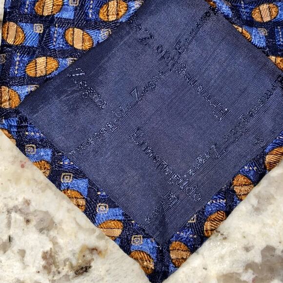 ERMENEGILDO ZEGNA $210 Mens Blue Brown Print Silk Necktie Tie EUC - Picture 4 of 9